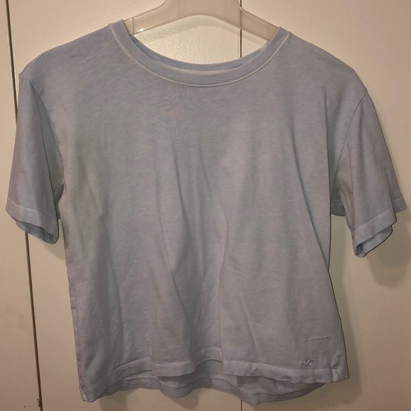 Hollister shirt!🤍 - Picture 1 of 4